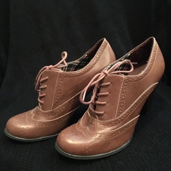 American Eagle ankle boots/heels - Picture 3 of 3